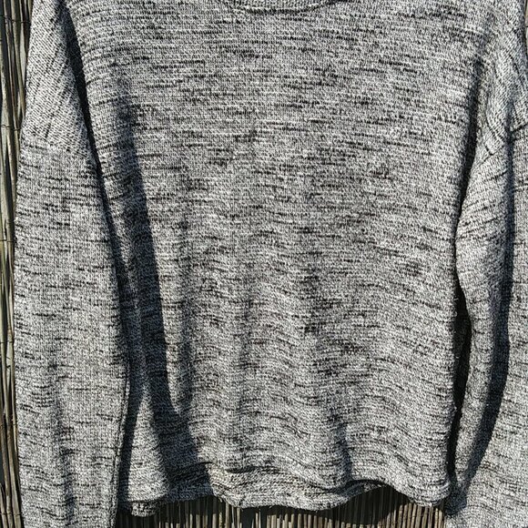 Forever 21 Sweater with Crocheted Lace Overlay - M - Picture 4 of 11